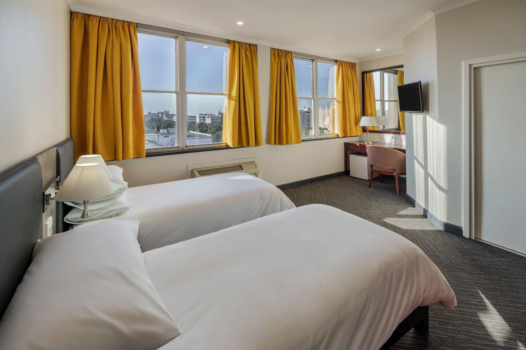 Protea Hotel By Marriott Lusaka Cairo Road Exterior photo