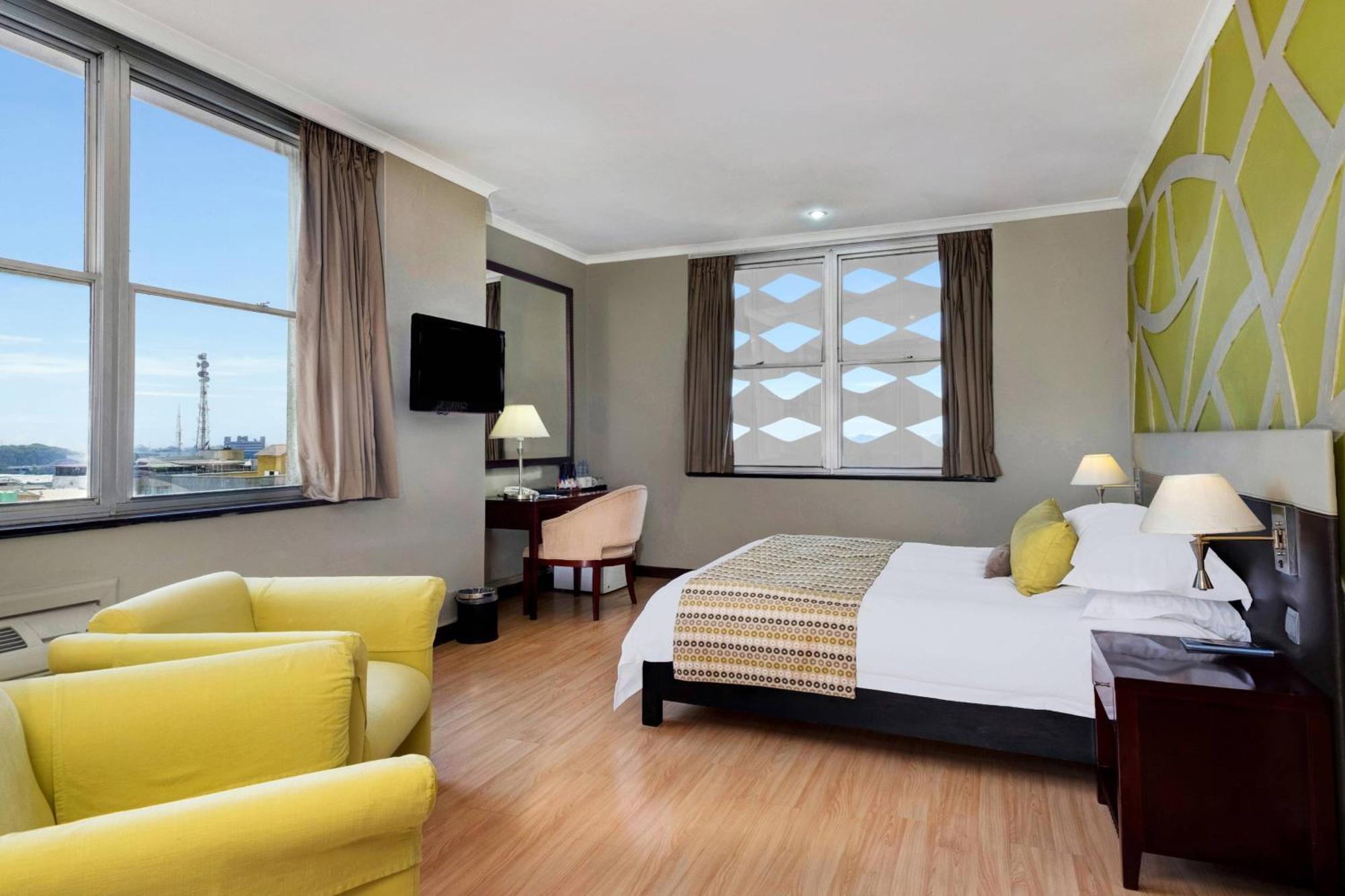 Protea Hotel By Marriott Lusaka Cairo Road Exterior photo