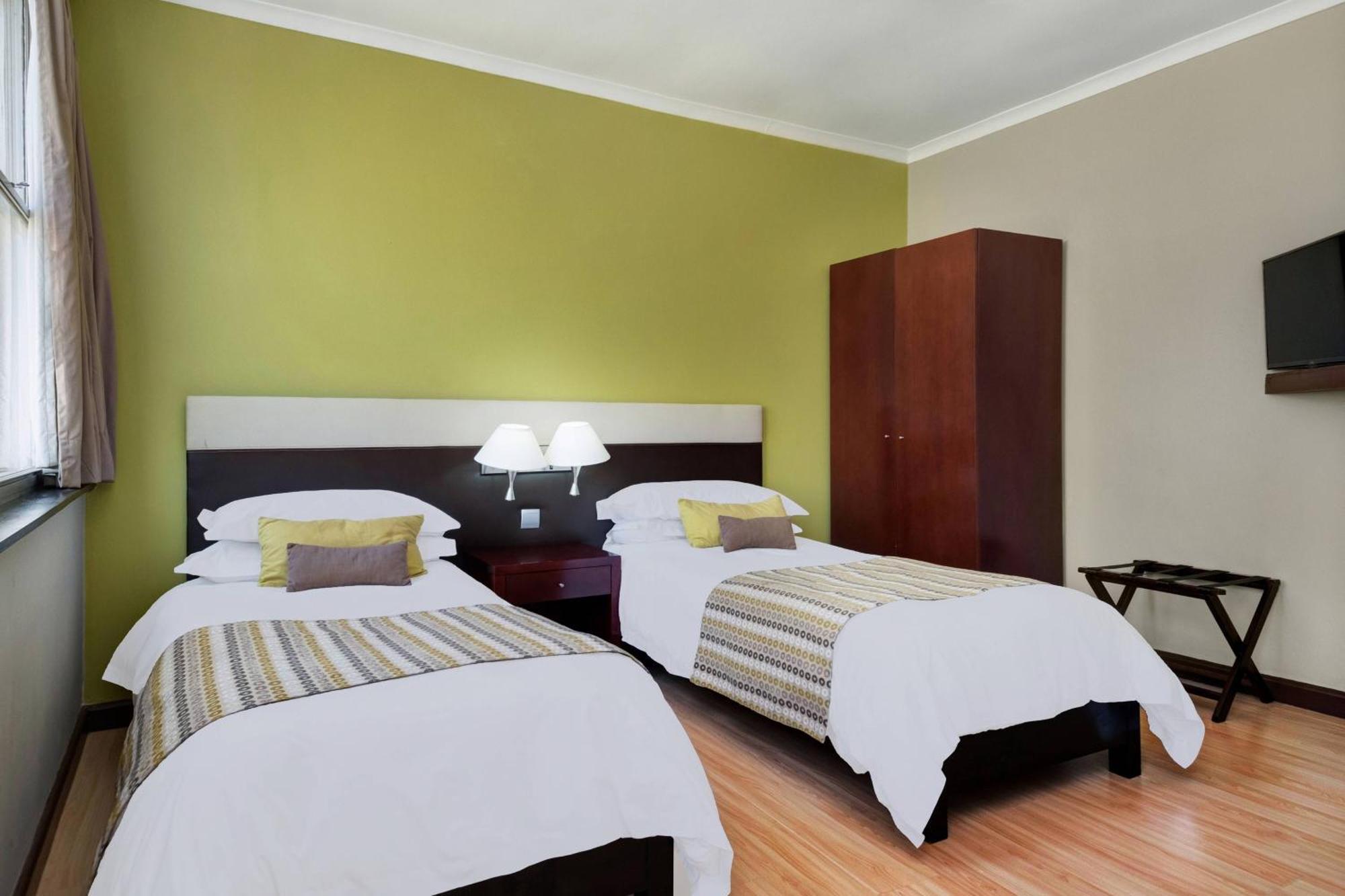 Protea Hotel By Marriott Lusaka Cairo Road Exterior photo