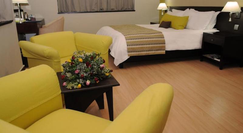 Protea Hotel By Marriott Lusaka Cairo Road Exterior photo